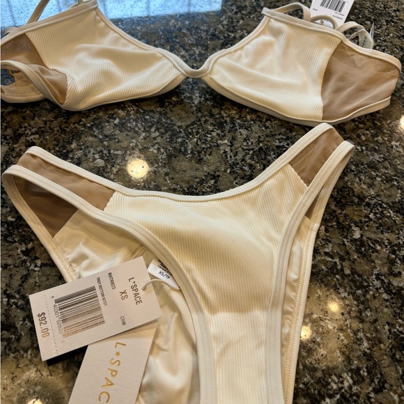 L space Troy bitsy bottom and matching top in Xs. Brand new, tags attached - Picture 2 of 2
